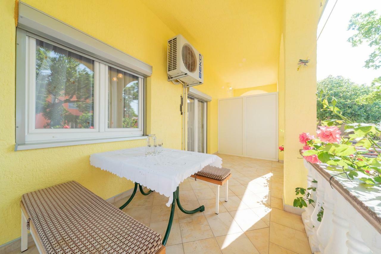 Apartmenthaus Hana Карлобаг Екстер'єр фото